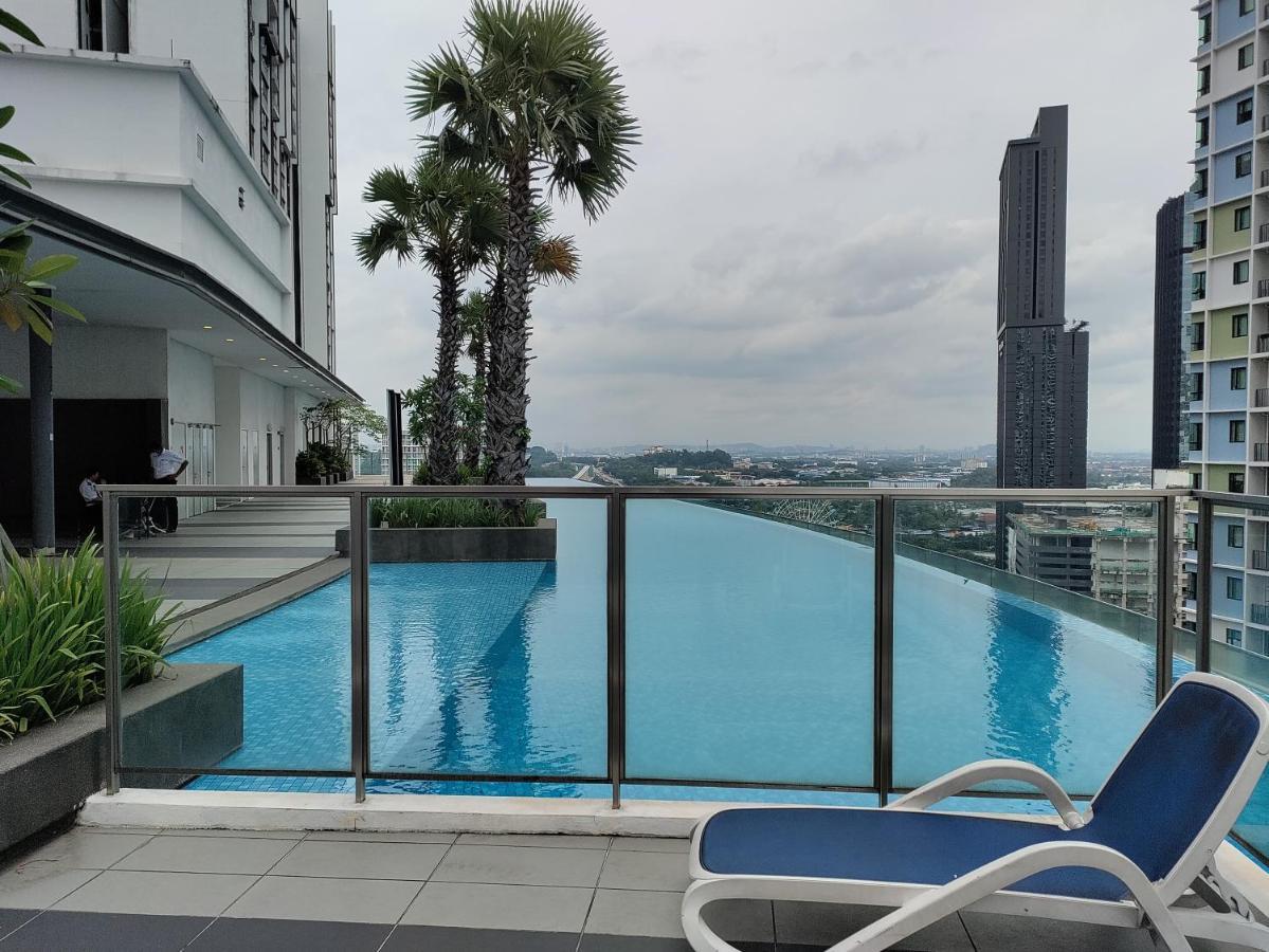 Wadi Iman Guesthouse @ I-City Shah Alam Exteriör bild