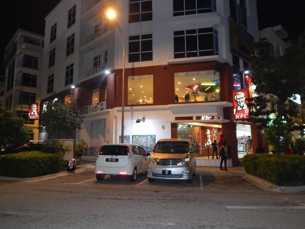 Wadi Iman Guesthouse @ I-City Shah Alam Rum bild